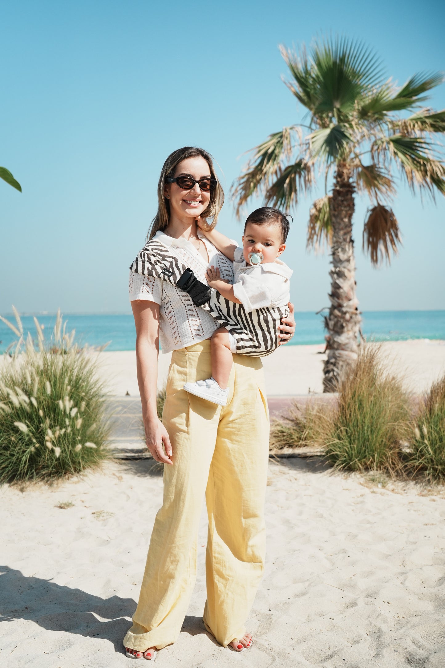 MomSwing Baby Carrier - Safari